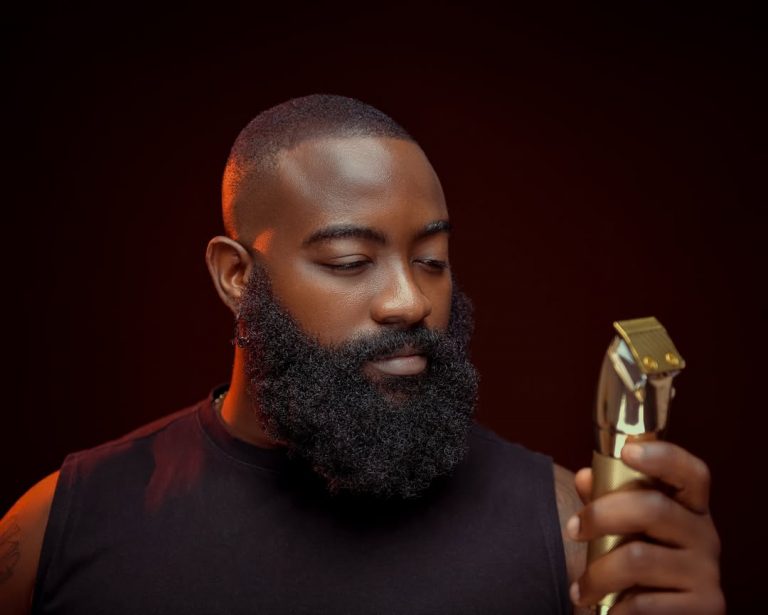 Coupe et barbe à Lomé
